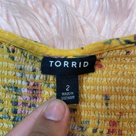 Torrid Top Women's Blouse‎ Mustard Rose Floral Print Smocked 3/4 Sleeve 2X - Picture 3 of 5